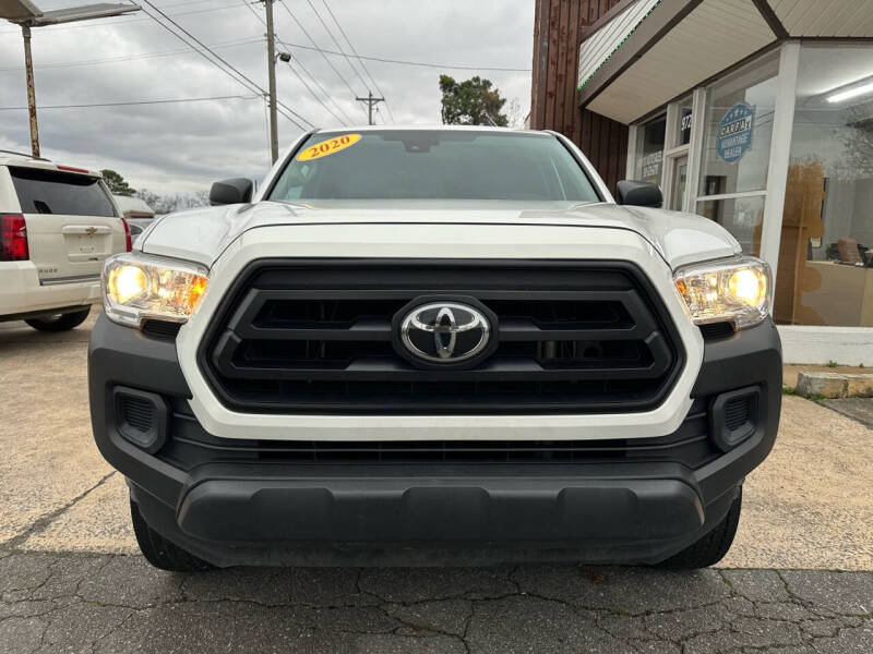 2020 Toyota Tacoma SR photo 8