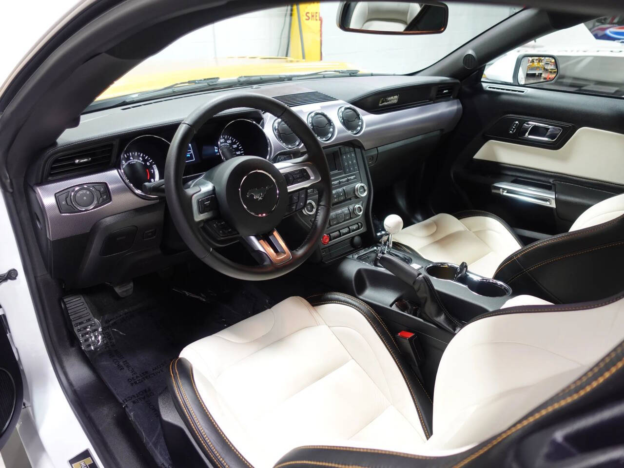 2017 Ford Mustang 22