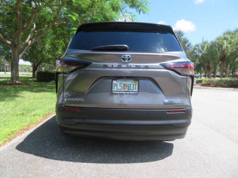 2024 Toyota Sienna XLE 7-Passenger