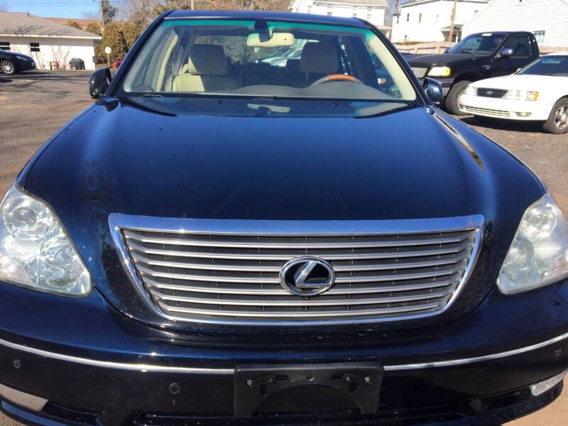2004 Lexus LS 430 for sale at MILLDALE AUTO SALES in Portland CT