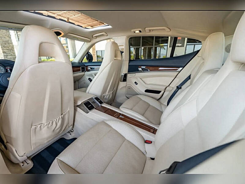 2011 Porsche Panamera