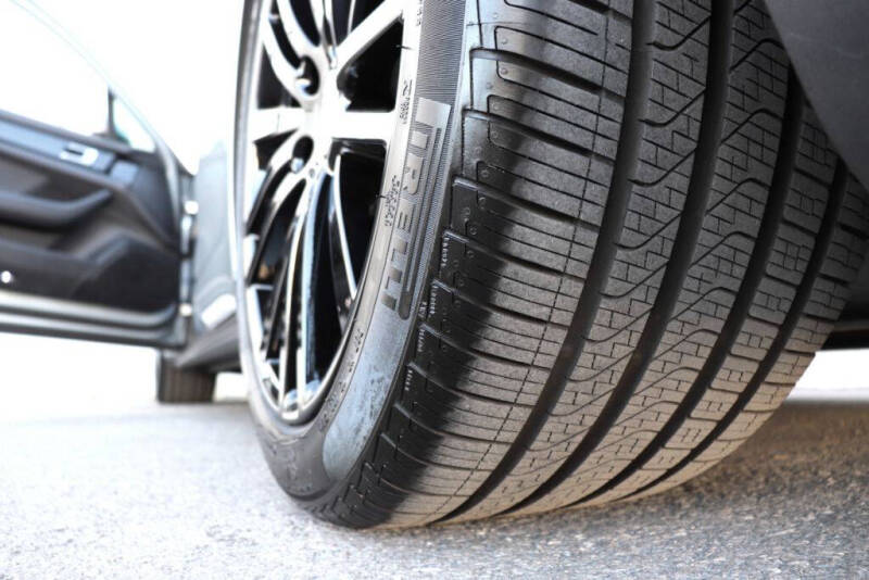 2019 Porsche Panamera 4