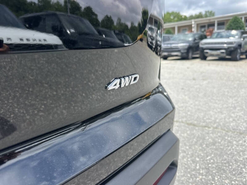 2024 Nissan Pathfinder S