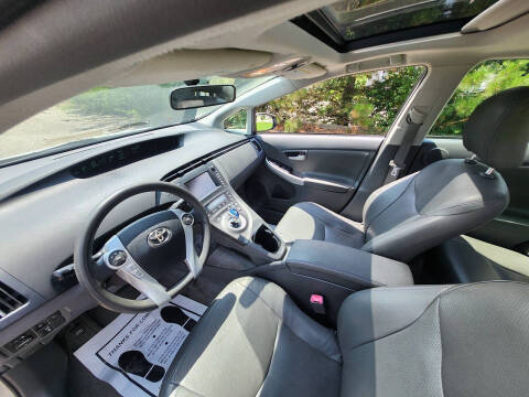 2010 Toyota Prius III