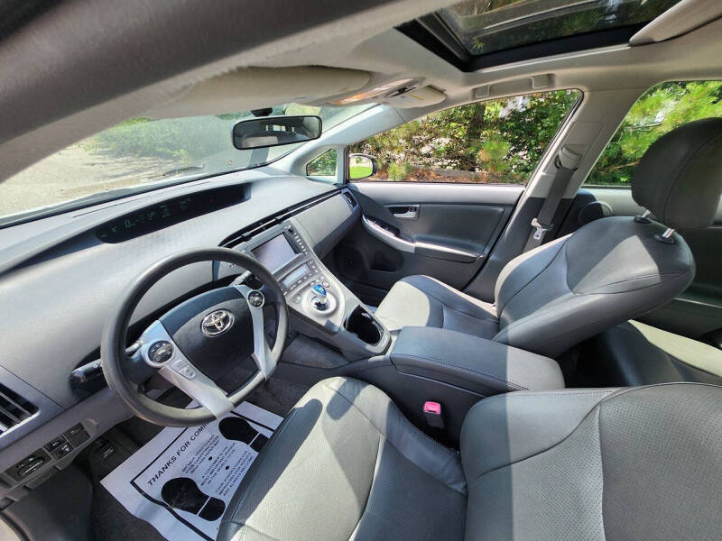 2010 Toyota Prius III