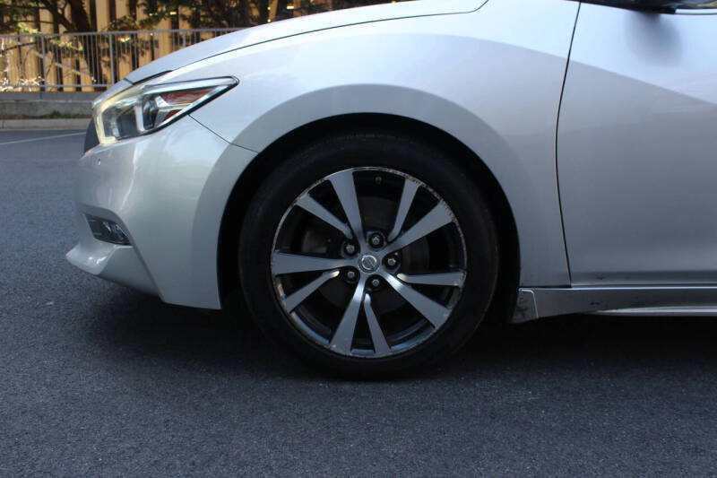 2017 Nissan Maxima