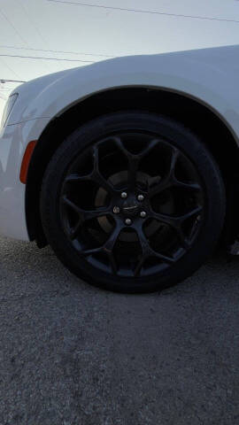 2019 Chrysler 300 Touring