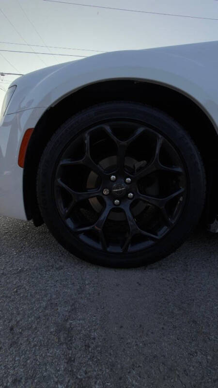 2019 Chrysler 300 Touring