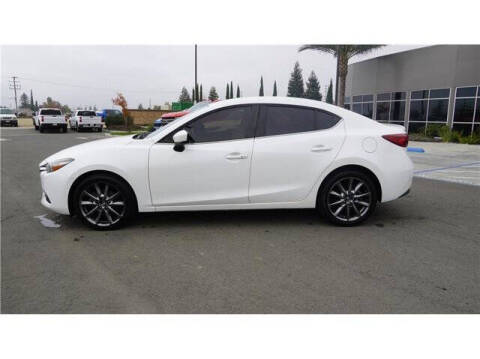 2018 Mazda MAZDA3 Touring