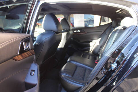 2017 Nissan Maxima Platinum