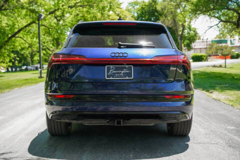 2022 Audi e-tron quattro Premium Plus