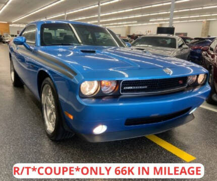 2009 Dodge Challenger for sale at Dixie Imports in Fairfield OH
