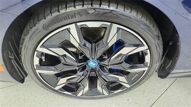 2025 BMW i5 eDrive40