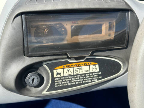 1998 Bayliner 2050 CX