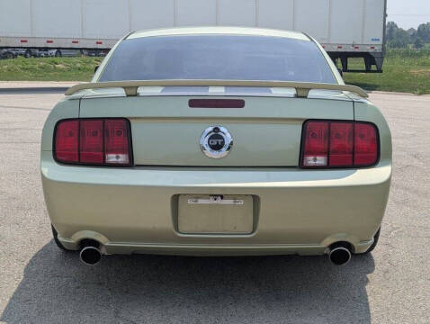 2005 Ford Mustang