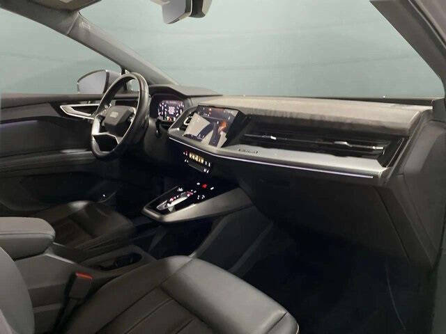 2024 Audi Q4 e-tron quattro Premium 55