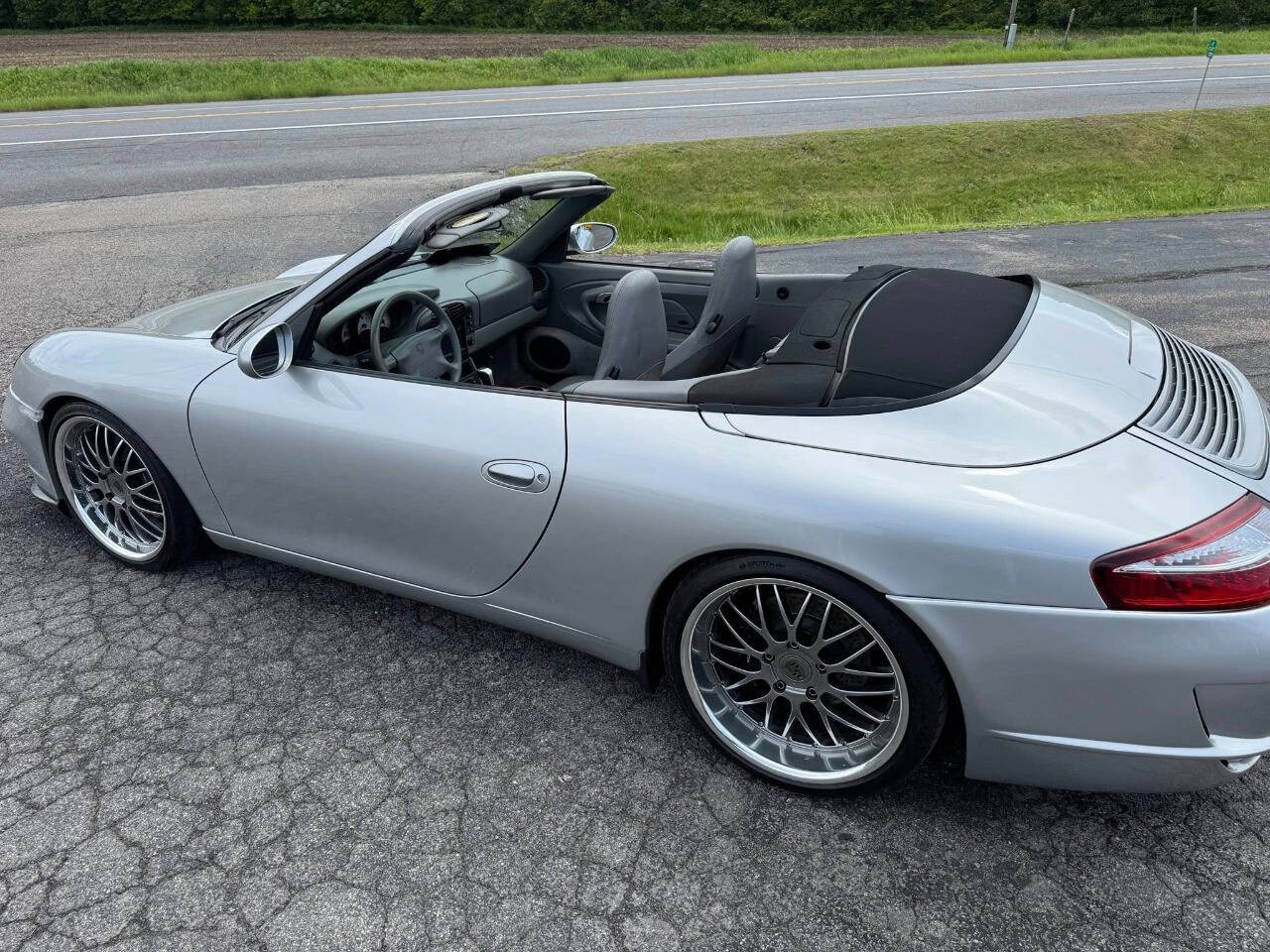 1999 Porsche 911 19