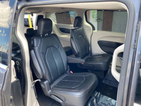 2020 Chrysler Pacifica Touring L