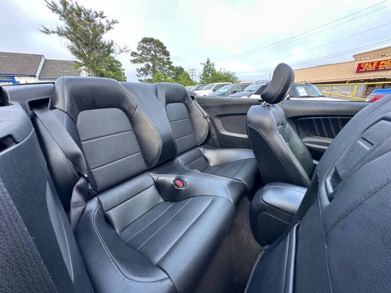 2017 Ford Mustang EcoBoost Premium