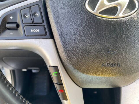 2014 Hyundai Accent SE