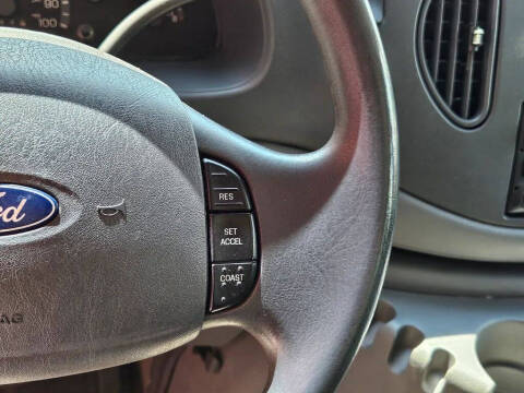 2003 Ford E-Series E-350 SD XLT