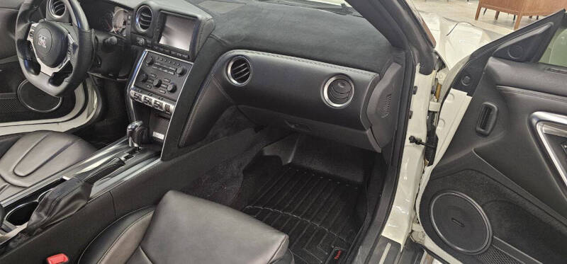 2010 Nissan GT-R Premium