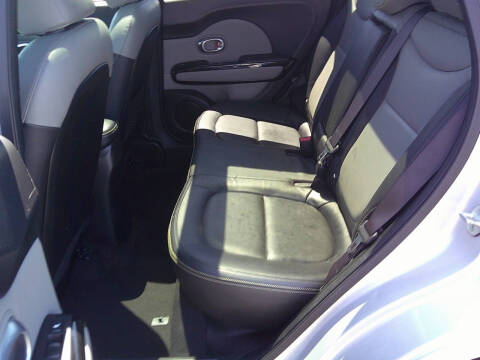 2015 Kia Soul +