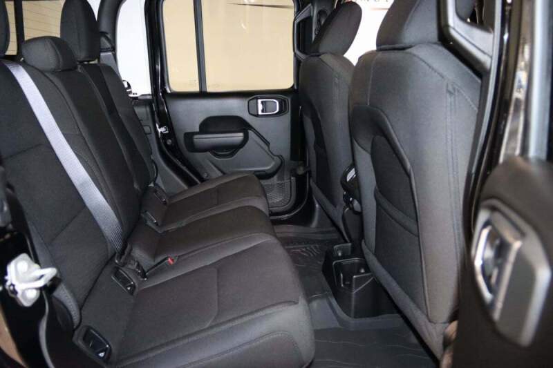 2023 Jeep Gladiator Sport S