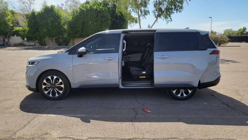 2022 Kia Carnival EX