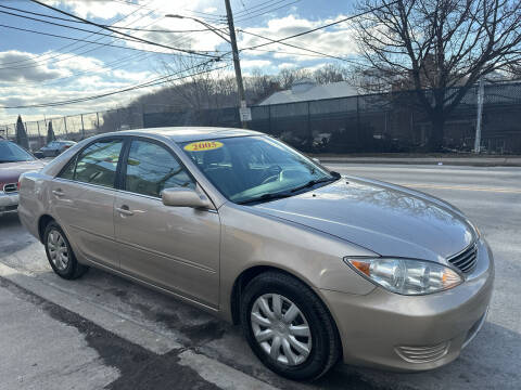 2005 Toyota Camry for sale at Deleon Mich Auto Sales in Yonkers NY