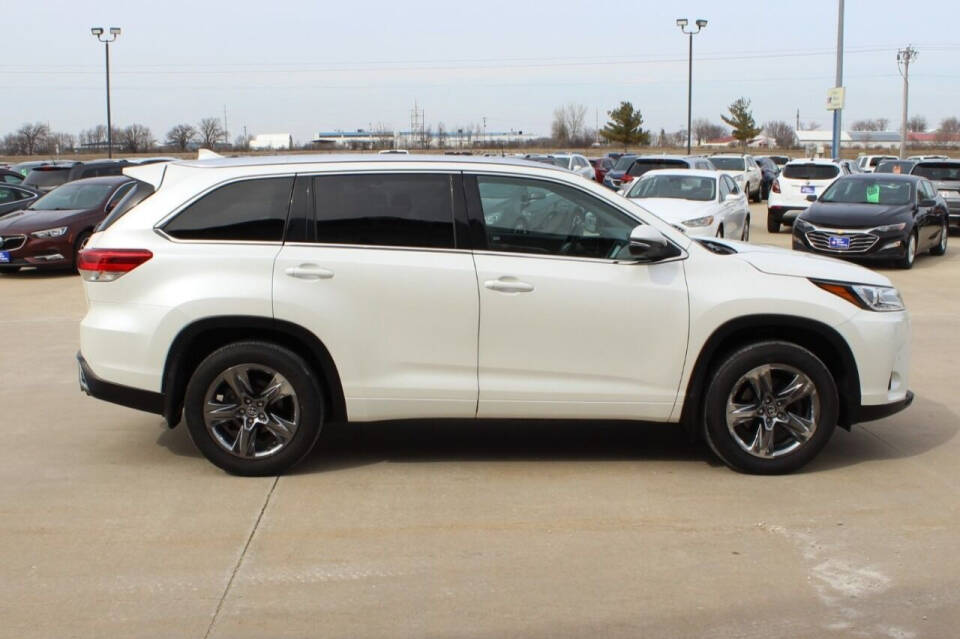 2019 Toyota Highlander for sale at Cresco Motor Company in Cresco, IA