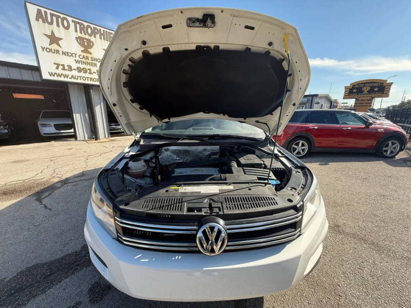 2017 Volkswagen Tiguan 2.0T Wolfsburg Edition