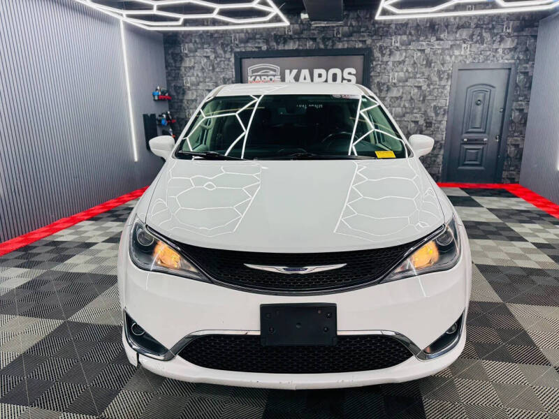 2020 Chrysler Pacifica Touring
