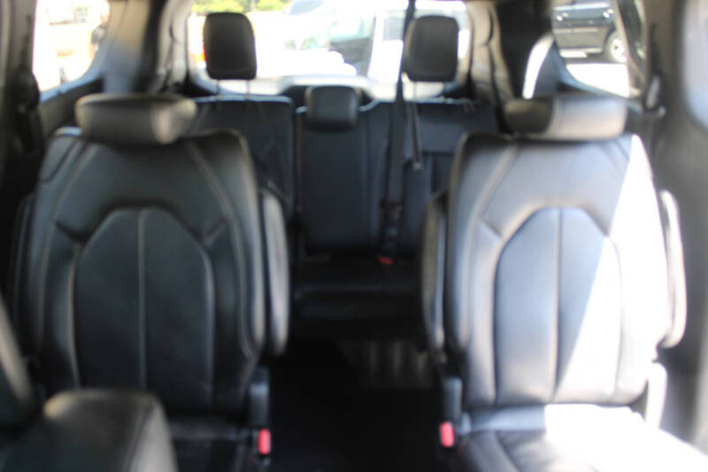 2018 Chrysler Pacifica Touring L Plus