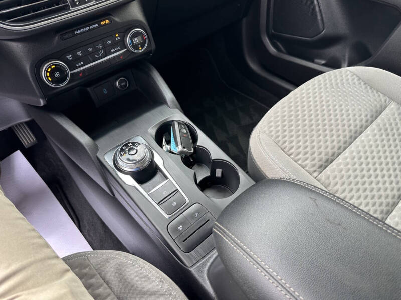 2020 Ford Escape SE