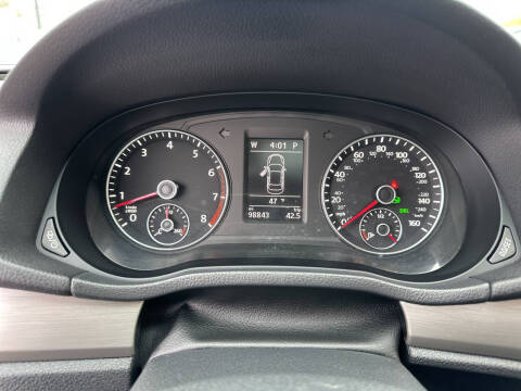 2015 Volkswagen Passat 1.8T SE