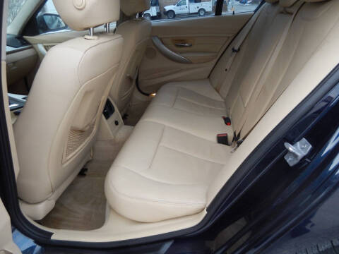 2014 BMW 3 Series 320i