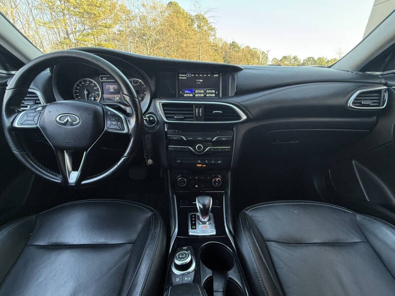 2018 Infiniti QX30 Premium