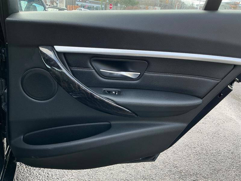 2017 BMW 3 Series 330i xDrive