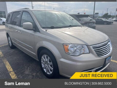 2016 Chrysler Town and Country for sale at Sam Leman Mazda in Bloomington IL