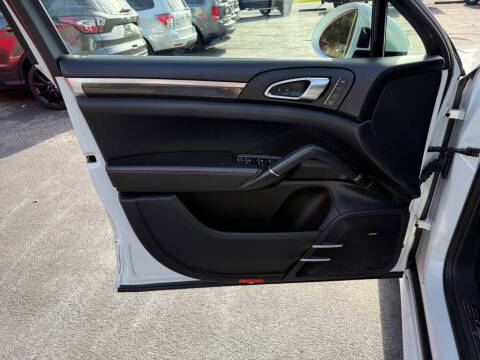 2017 Porsche Cayenne Turbo