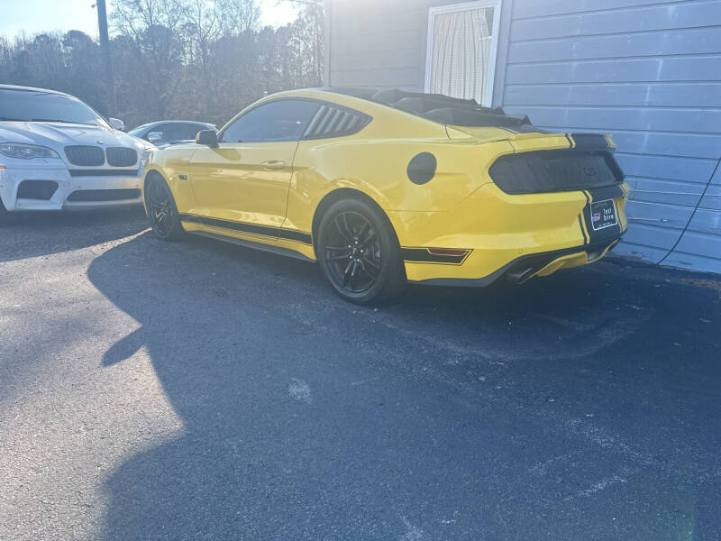 2016 Ford Mustang GT Premium photo 18