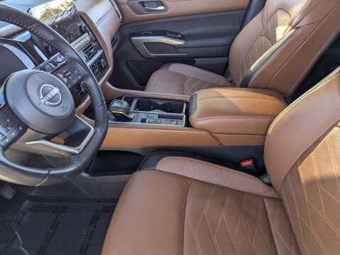 2024 Nissan Pathfinder Platinum