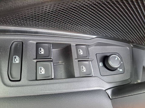 2025 Volkswagen Tiguan SE