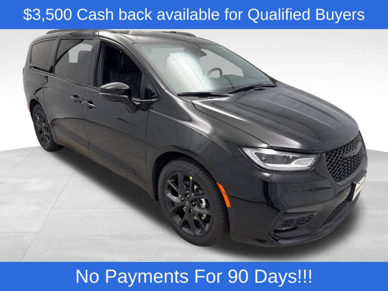 2026 Chrysler Pacifica Select