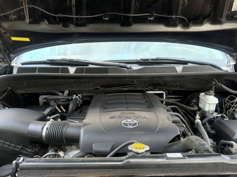 2016 Toyota Sequoia SR5