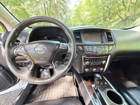 2015 Nissan Pathfinder Platinum