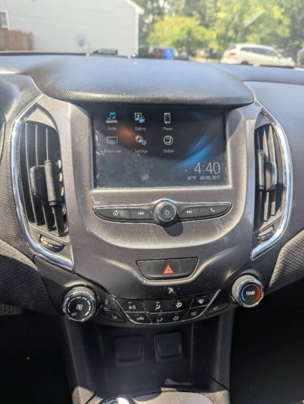 2017 Chevrolet Cruze LT Auto
