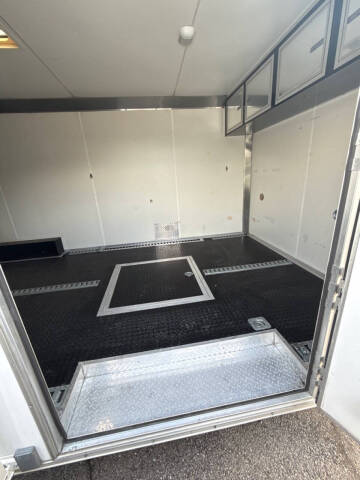 2012 UNITED EXPRESS UXT 22'