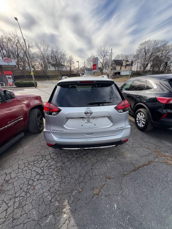 2018 Nissan Rogue SV